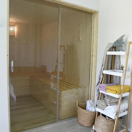 Kraljev Breg Fruska Gora Pool And Padel Villa Cortanovci