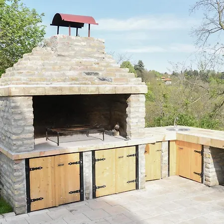 Kraljev Breg Fruska Gora Pool And Padel Villa