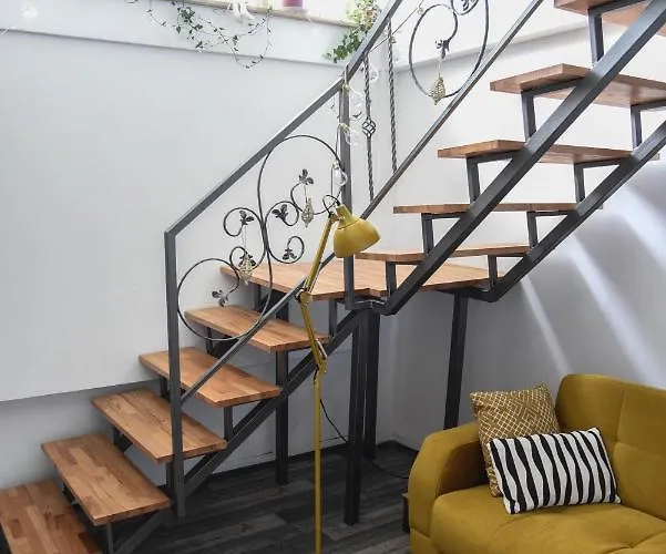 Kraljev Breg Fruska Gora Pool And Padel * Cortanovci